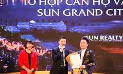 Tùng Dương trở thành cư dân đầu tiên tại Sun Grand City Thuy Khue Residence