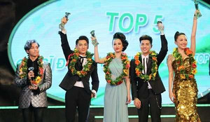 Fan phẫn nộ khi Sơn Tùng bị ghẻ lạnh tại Làn sóng xanh