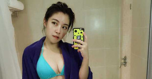 4 nữ tiếp viên hàng không nóng bỏng khiến nam giới không thể rời mắt