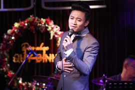 Đoạt giải quán quân Tình bolero đã lâu, Quý Bình mới chịu làm đêm nhạc