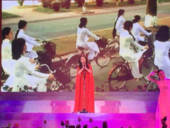 Truyền hình trực tiếp chương trình ca nhạc 'Vang mãi giai điệu Tổ quốc'