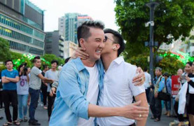 Đàm Vĩnh Hưng bất ngờ tỏ tình với Cường Đô La