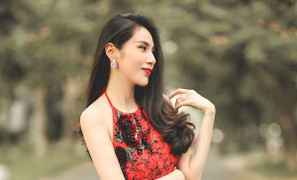 Thủy Tiên gợi cảm thế này, Công Vinh không mê mới lạ