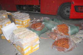 Hải Phòng: Kinh hoàng 1 tấn lòng bẩn chuẩn bị thành xúc xích