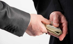 Tước danh hiệu thượng tá công an lừa 'chạy việc'