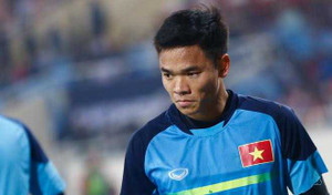 Nguyên Mạnh nộp phạt 1000 USD, bị treo giò hai trận vì thẻ đỏ ở AFF Cup