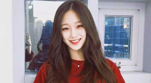 'Bản sao' xinh đẹp của nữ diễn viên nổi tiếng Hàn Quốc Lee Sung Kyung