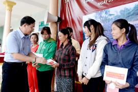 Lấy tình thương yêu làm nhân cách