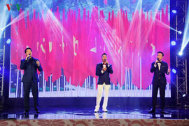 Toàn cảnh chương trình giao lưu nghệ thuật 'Lời của non sông' của VOV