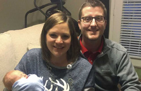 Chuyện lạ: Cả gia đình sinh chung một ngày