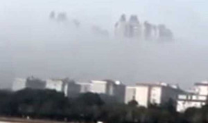 Hàng ngàn người phát hoảng khi nhìn thành phố 'ma' lơ lửng trên trời