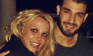 Britney Spears lần đầu tiết lộ về bạn trai kém 13 tuổi