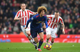 Stoke City 1-0 Man Utd: Mata đá phản lưới nhà