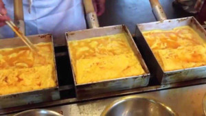 Tròn mắt xem dây chuyền làm trứng tráng công phu, tỉ mỉ của người Nhật