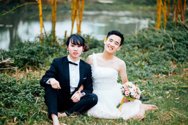 Ảnh cưới cô dâu chú rể ‘hoán đổi giới tính’ khiến người xem không nhịn được cười