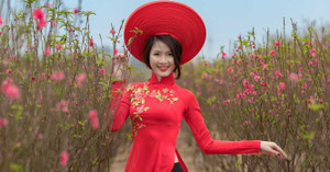 ‘Người đẹp xứ trà’ từng gói bánh chưng 'không ra hình thù' dịp Tết