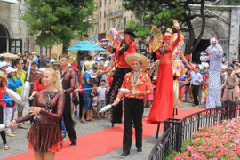 Bà Nà đẹp rạng ngời trong sắc xuân