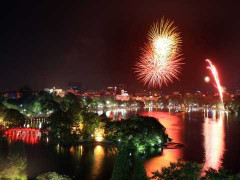Dân Thủ đô vẫn được thưởng thức hình ảnh pháo hoa đêm giao thừa