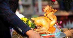 Năm Dậu có nên cúng gà không?