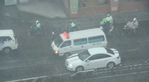 Sài Gòn mưa lớn chưa từng thấy chiều cuối năm