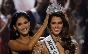 Pia Wurtzbach nghẹn ngào trong khoảnh khắc đăng quang của Hoa hậu Hoàn vũ 2016 Iris Mittenaere