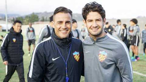 Pato theo chân đồng hương Oscar, gia nhập đội bóng Trung Quốc