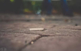 Từ 1/2/2017, vứt tàn thuốc lá sai quy định sẽ bị phạt đến 1 triệu đồng