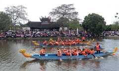 Hình ảnh này làm quên đi ẩu đả, tranh cướp trong các lễ hội đầu năm