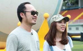 Vợ chồng Thu Trang - Tiến Luật ‘đổi nghề’ làm bình luận viên bóng đá