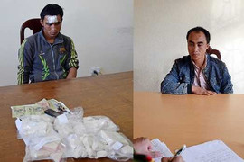 Nổ súng bắt 2 kẻ tông xe vào công an, bỏ chạy cùng 6 bánh heroin