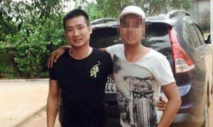 Đến phòng trọ bạn gái chơi, chàng trai 'dính' đòn ghen nghiệt ngã