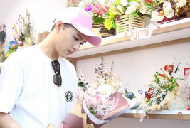 ‘Truy lùng’ cô gái may mắn nhận hoa do Noo Phước Thịnh đích thân đi mua