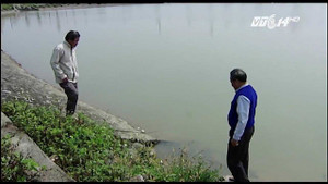 Người dân bắt quả tang doanh nghiệp Trung Quốc xả trộm chất thải