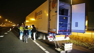 6 người Việt trốn trên xe đông lạnh từ Bỉ sang Hà Lan