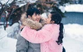 Ai còn cô đơn ngày tình nhân, không nên xem bộ ảnh này của Đông Nhi - Ông Cao Thắng