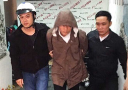 Cựu sinh viên kiến trúc 'đòi quà' người tình cũ của cha