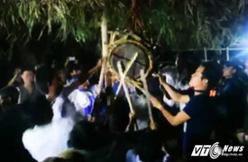 Kỳ lạ lễ hội đập trống và 'đêm thả cửa tình yêu' của người Ma Coong