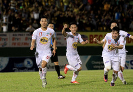 Lý do cổ động viên Bình Dương 'quên' đội nhà, hào hứng cổ vũ HAGL