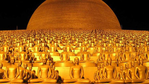 Ngôi chùa tràn ngập tượng mạ vàng của sư Thái Lan bị truy nã