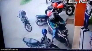 Pha lấy xe ngớ ngẩn nhất thế kỷ