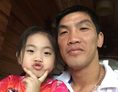 Con gái 5 tuổi của Minh Nhựt: 'Con nghe người ta nói bố không được bắt gôn, không có tiền nữa'