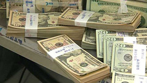 Giải mã giá USD ngân hàng tăng bất thường, đắt hơn 'chợ đen'