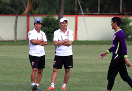 Xử nặng CLB Long An: Trọng tài chẳng rõ đúng sai, chủ tịch CLB đàng hoàng xin lỗi