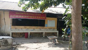 Nam thanh niên chết trong nhà xe trường học