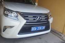 Nhận 2 xe Lexus của doanh nghiệp, Cà Mau gỡ 3 biển số xanh '80A'