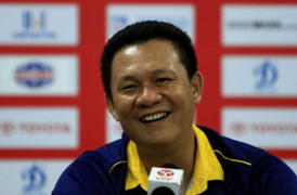 Mất 2 quả phạt đền, HLV HAGL không muốn nói về trọng tài nữa