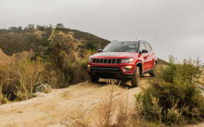 Jeep Compass đẹp cuốn hút, giá chỉ từ 500 triệu đồng