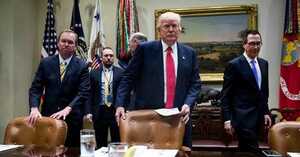 Ông Trump yêu cầu tăng mạnh ngân sách quốc phòng