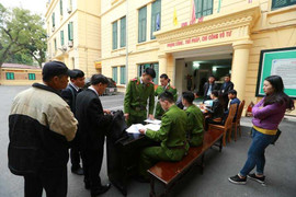 Video: An ninh thắt chặt tại phiên tòa xét xử Hà Văn Thắm