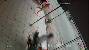 Clip: Manh động vào tận nhà dân cướp xe máy